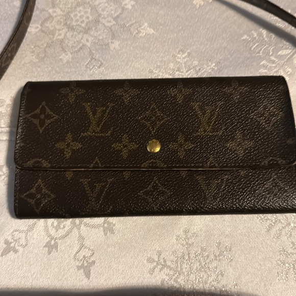 Louie Vittion Marley Dragonee - Picture 2 of 12